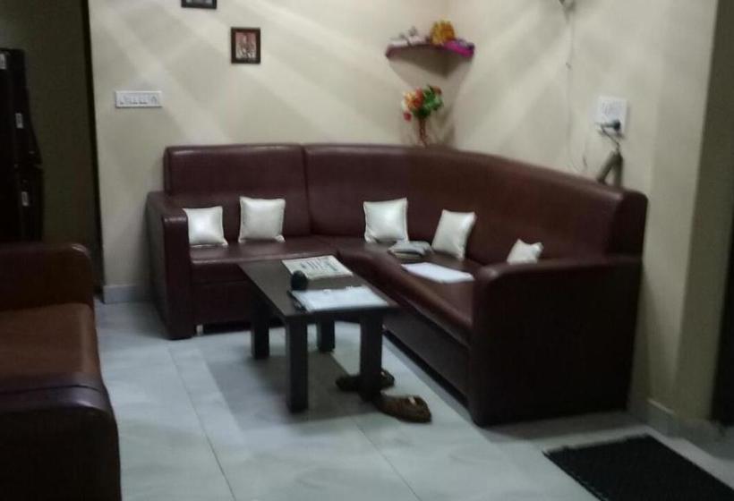 فندق Vamoose Akshat Chindwara