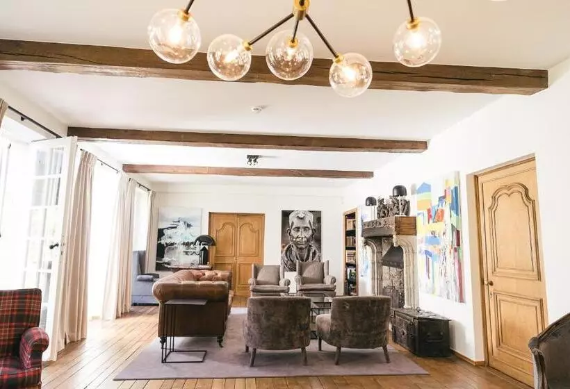 Hotelli Villa Monceau Louvain La Neuve