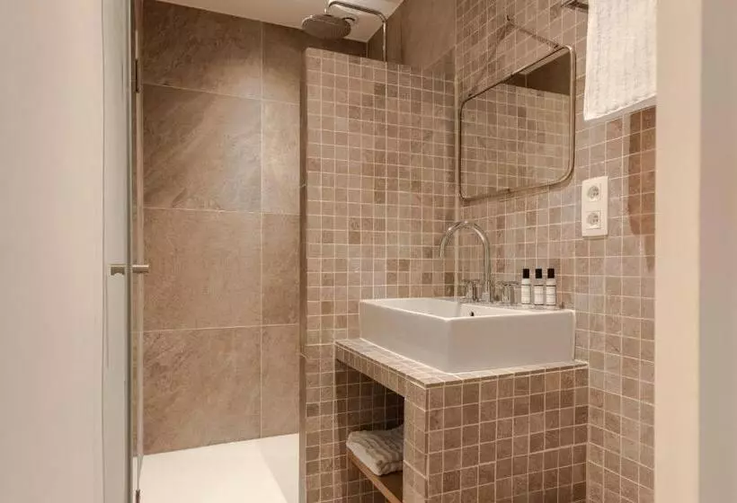 Hotelli Villa Monceau Louvain La Neuve