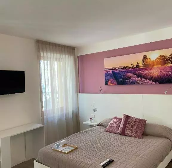 پانسیون Affittacamere Le Grotte   Le Grotte Rooms & Apartments
