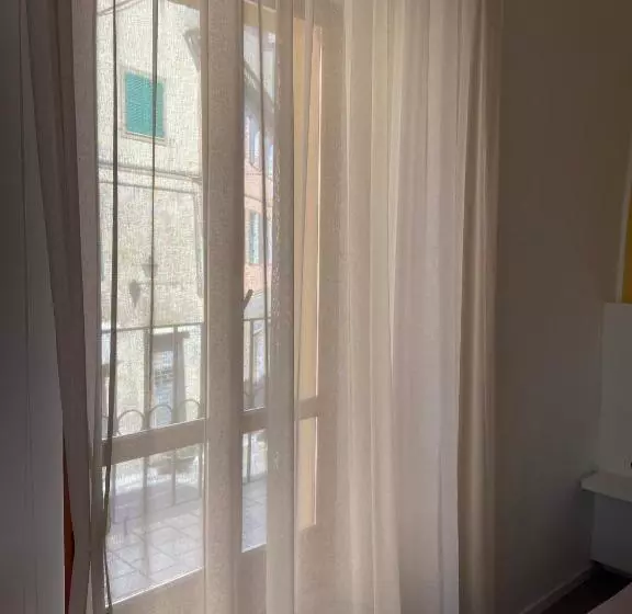 پانسیون Affittacamere Le Grotte   Le Grotte Rooms & Apartments