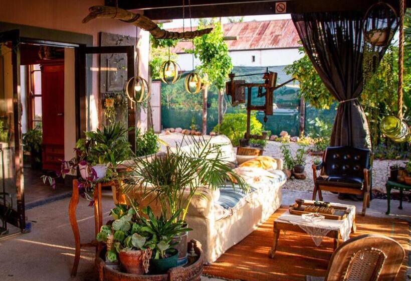 بنسيون Ebonymoon Guest House