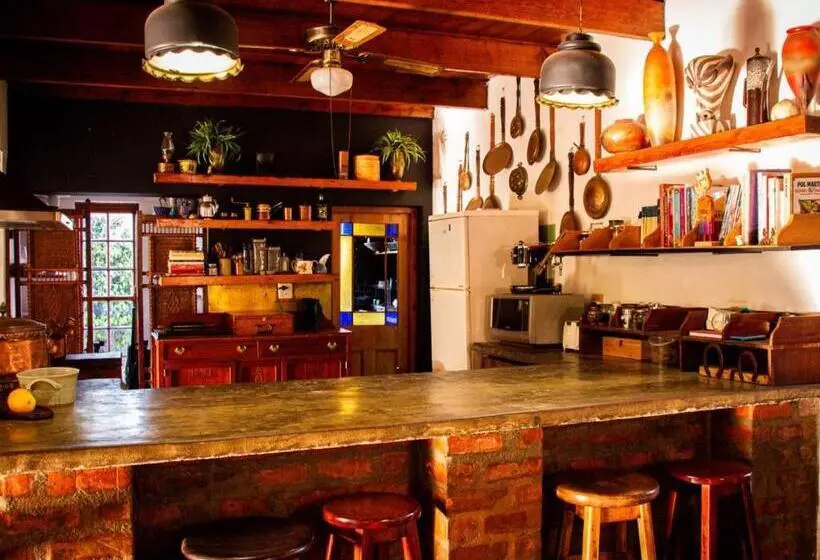 Majatalo Ebonymoon Guest House