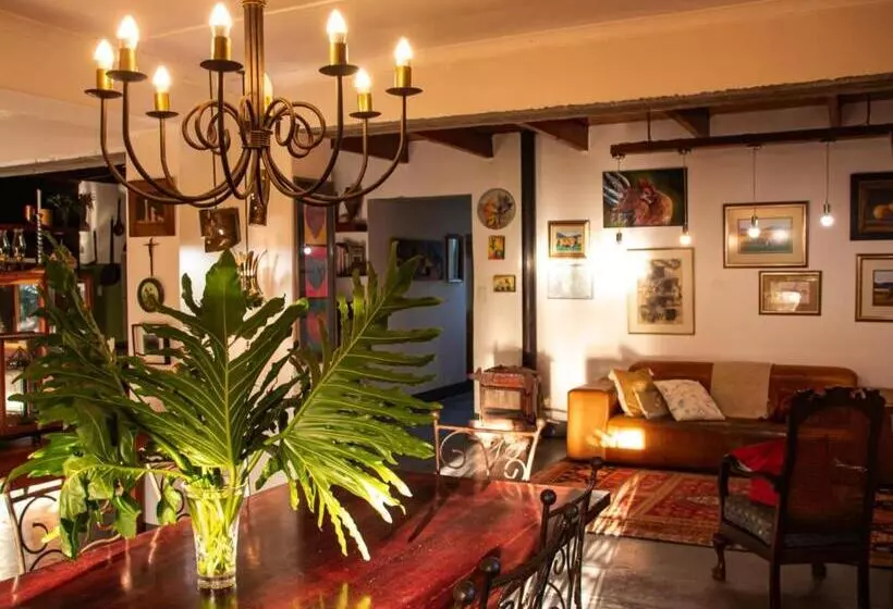 Majatalo Ebonymoon Guest House