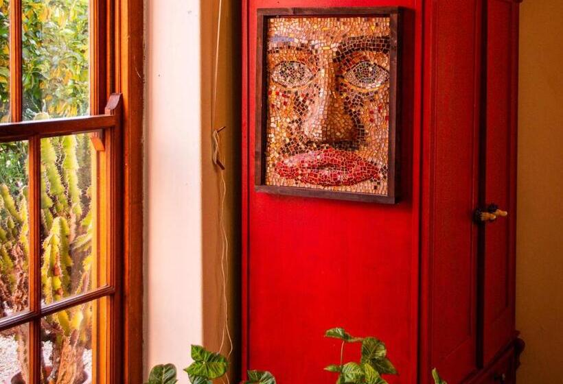 بنسيون Ebonymoon Guest House