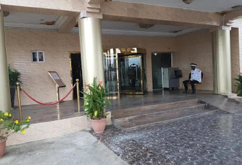 پانسیون Aridolf Resort Wellness And Spa