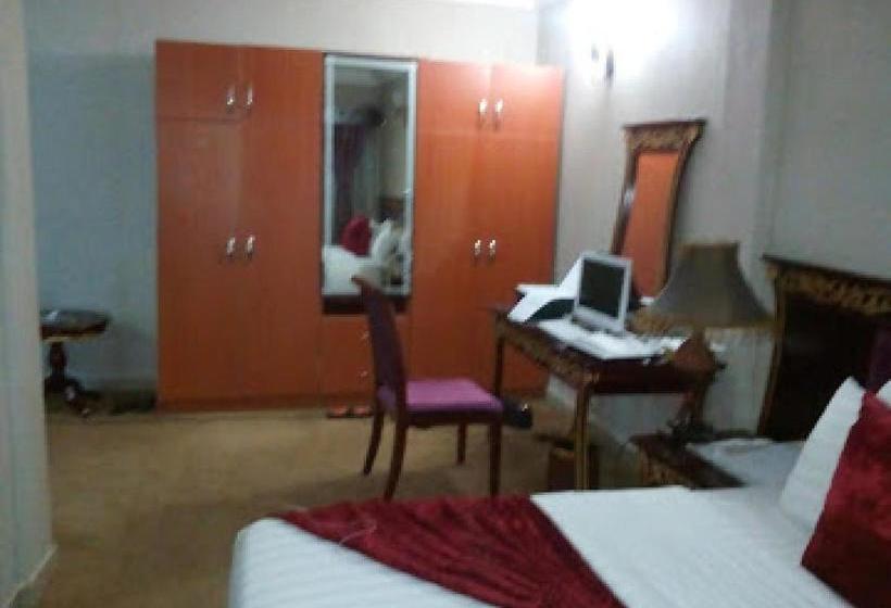 پانسیون Aridolf Resort Wellness And Spa