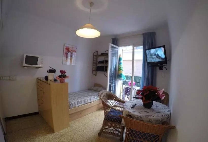 Apartamentos Montserrat