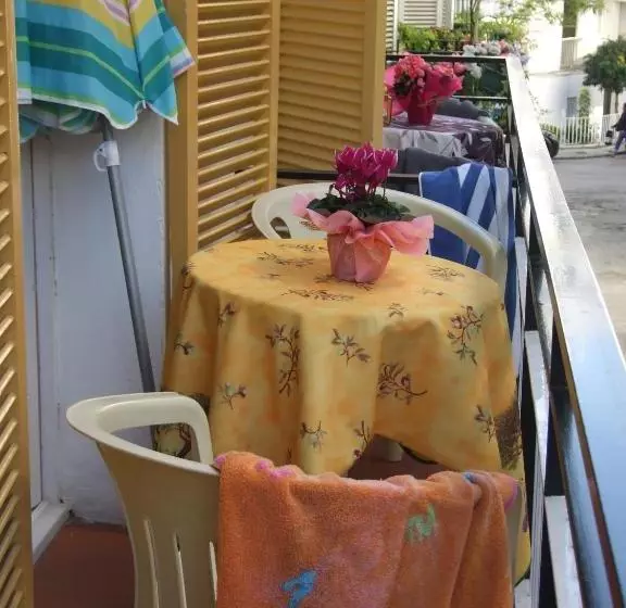 Apartamentos Montserrat