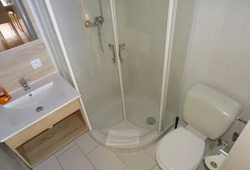 ホテル Room In Studio   Condo Gardens Leuven   Budget Studio Single