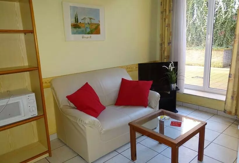 ホテル Room In Studio   Condo Gardens Leuven   Budget Studio Single