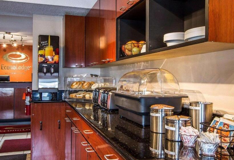 호텔 Econo Lodge Freeport  Brunswick Area