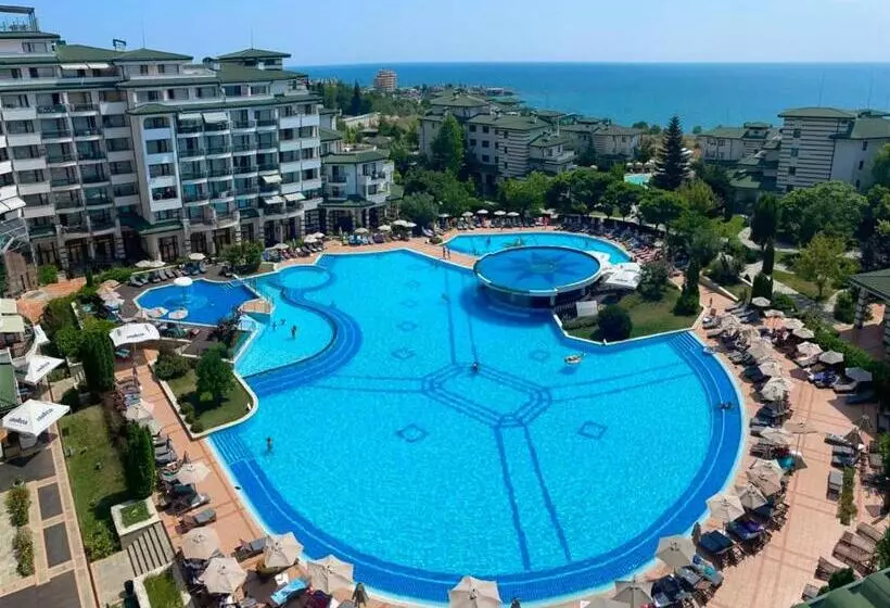Отель Emerald Beach Resort & Spa