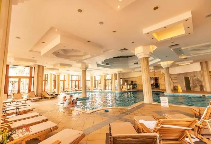 هتل Emerald Beach Resort & Spa