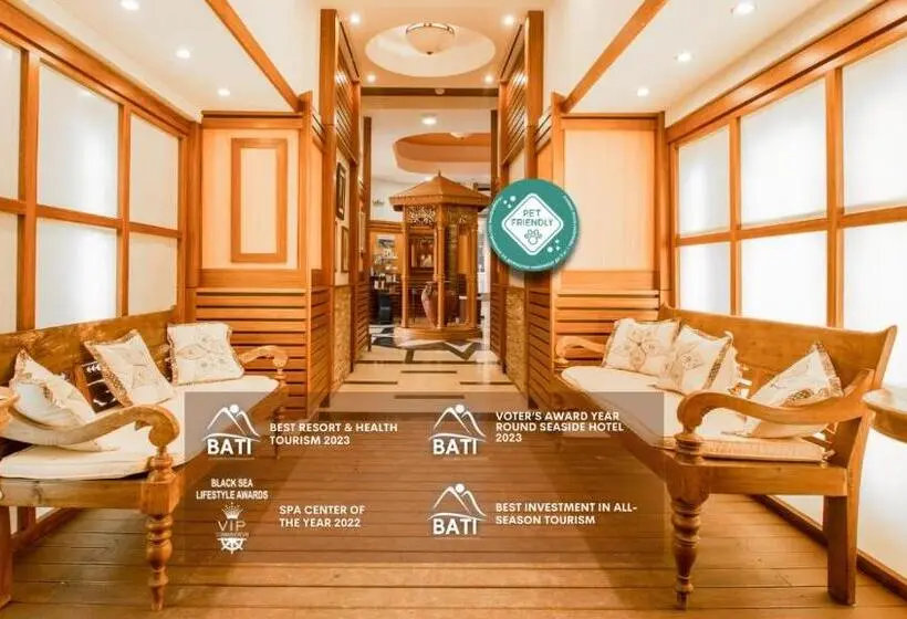 هتل Emerald Beach Resort & Spa