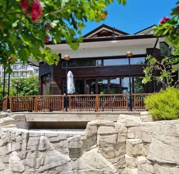 هتل Emerald Beach Resort & Spa