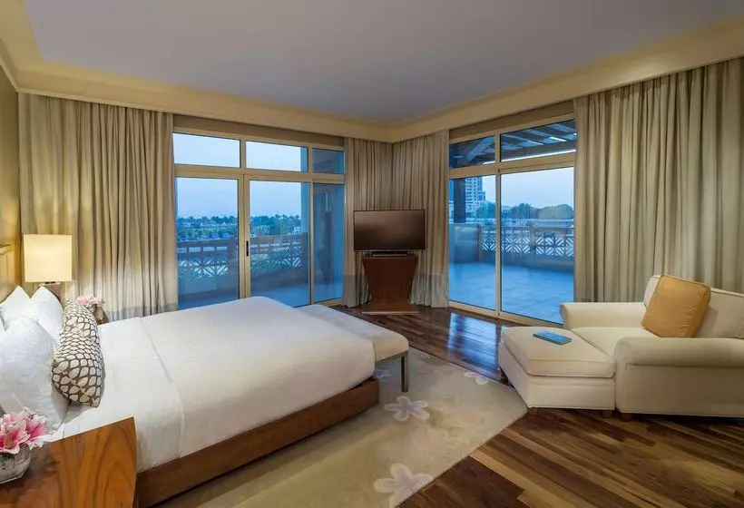 Grand Hyatt Doha Hotel & Villas