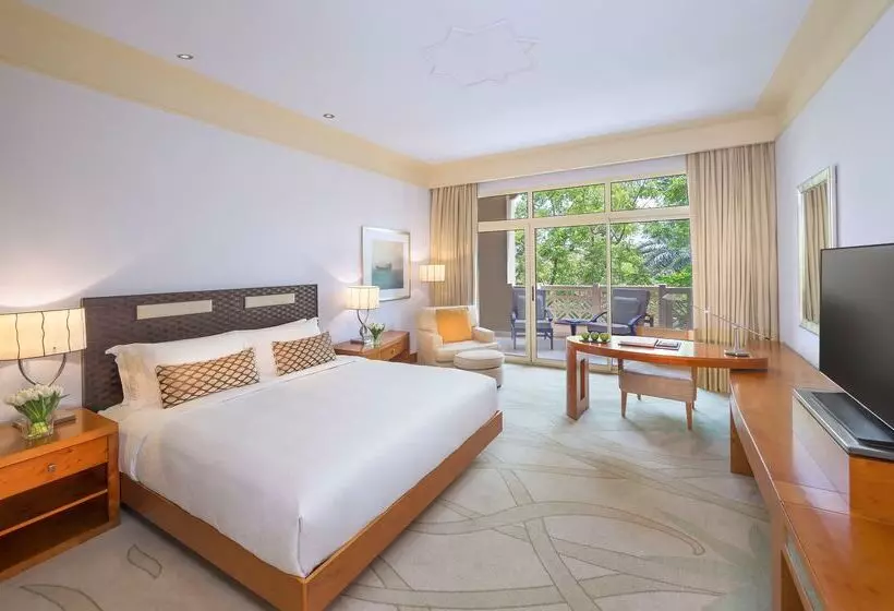 Grand Hyatt Doha Hotel & Villas