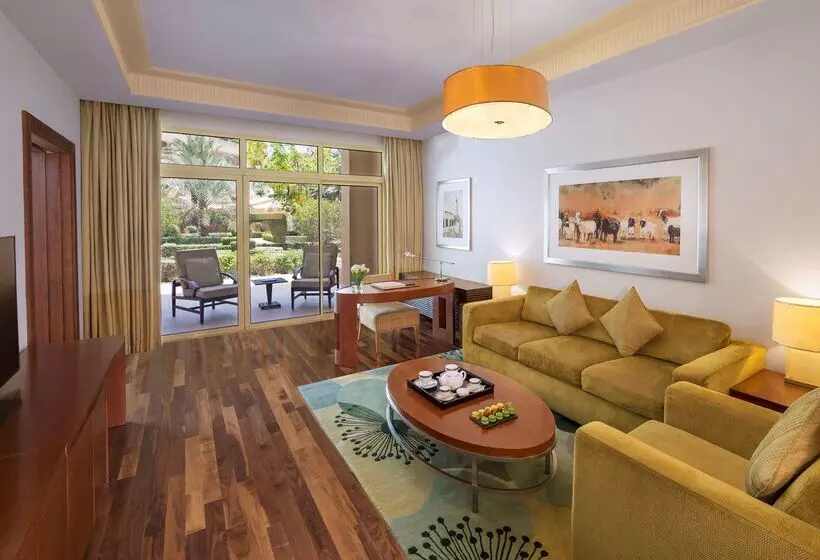 Grand Hyatt Doha Hotel & Villas