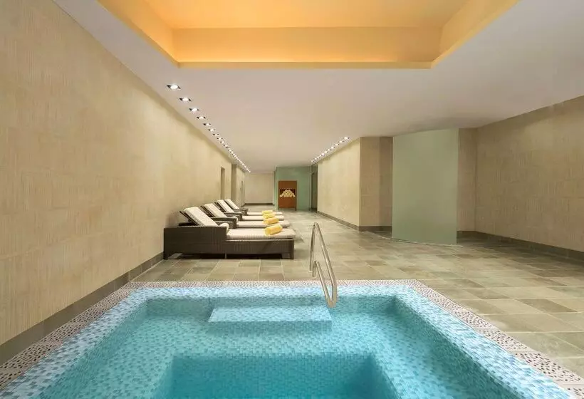 Grand Hyatt Doha Hotel & Villas