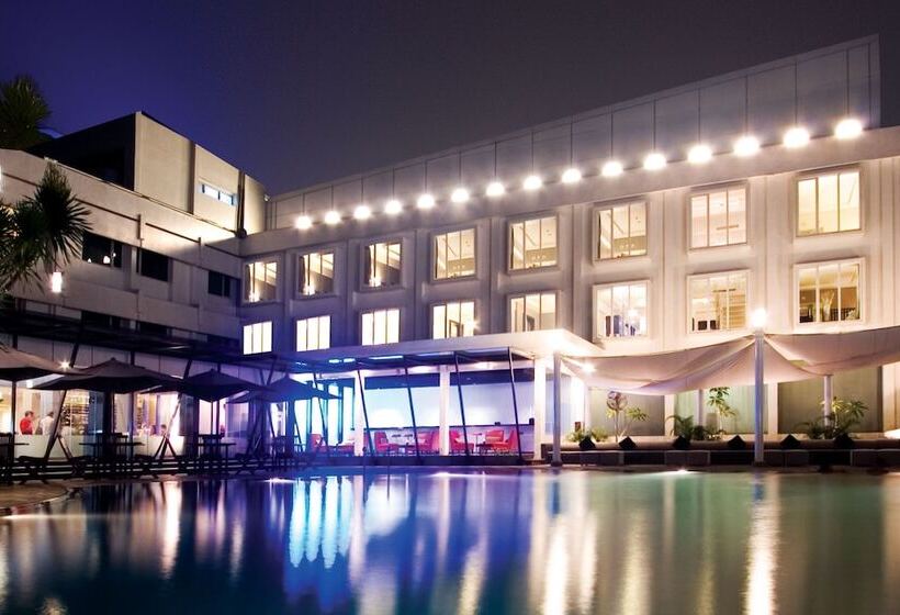 בית מלון כפרי Grandkemang