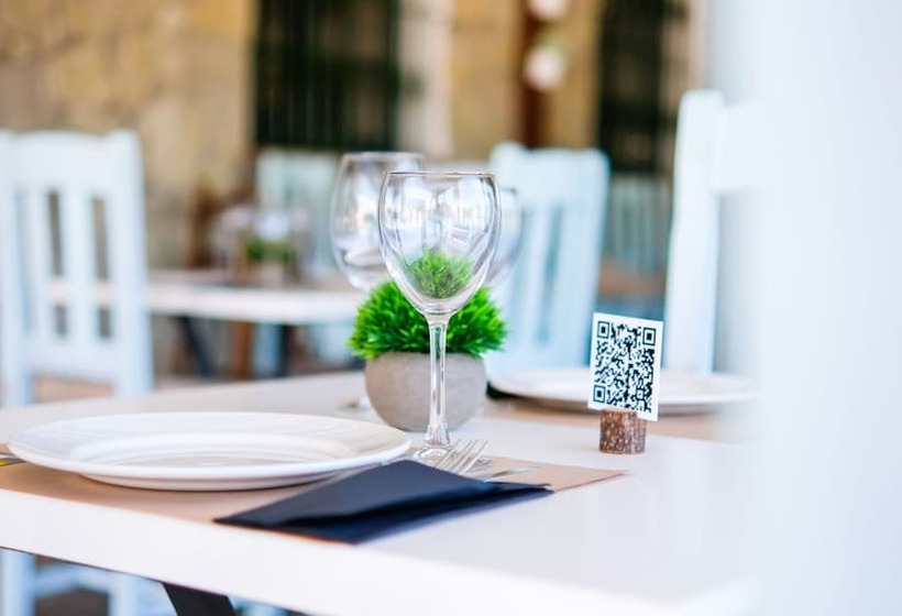 Отель La Torre   Playa Valdevaqueros