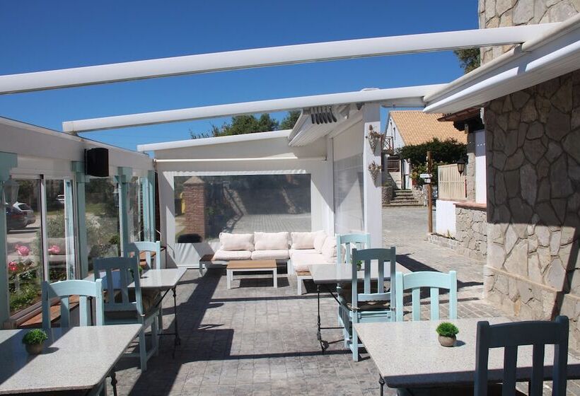 Отель La Torre   Playa Valdevaqueros