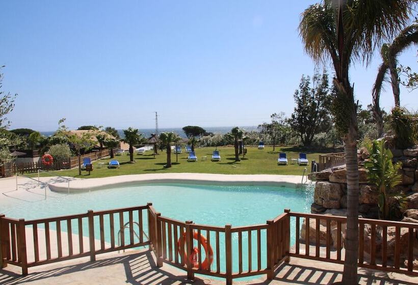 Отель La Torre   Playa Valdevaqueros