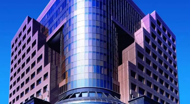 هتل Monarch Plaza