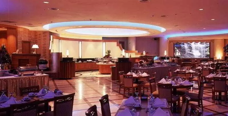 هتل Monarch Plaza