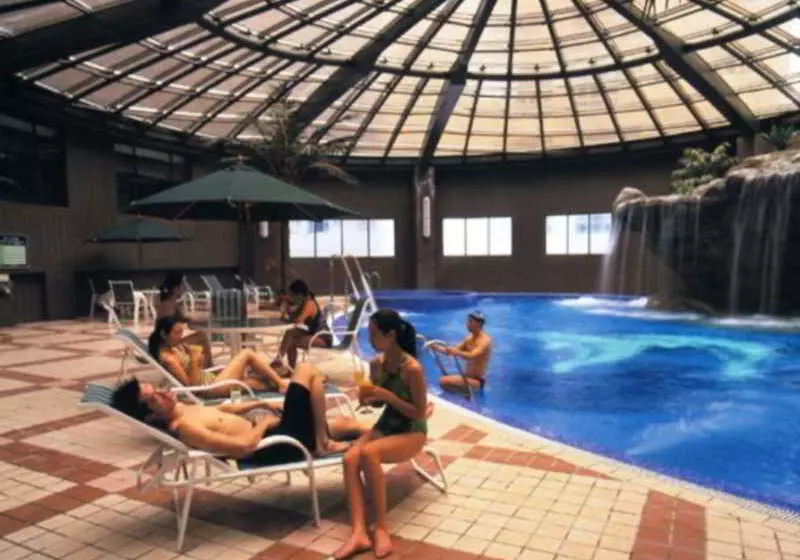 هتل Monarch Plaza