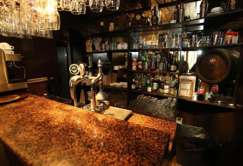 酒店 & Restaurant The House