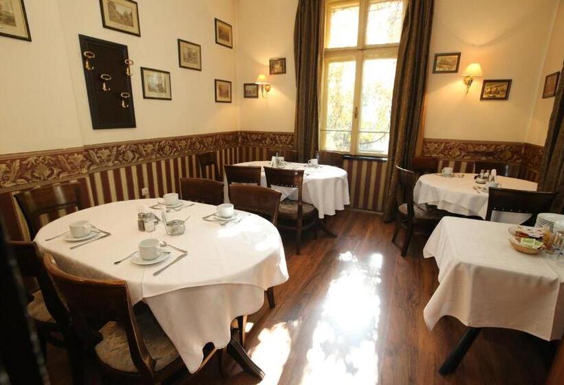 酒店 & Restaurant The House