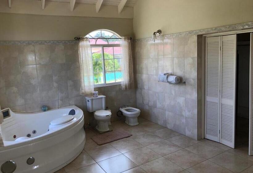 هتل Retreat Guest House