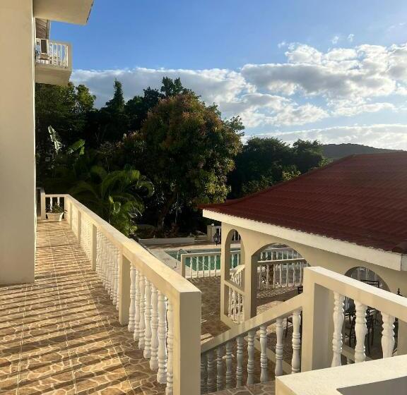 هتل Retreat Guest House