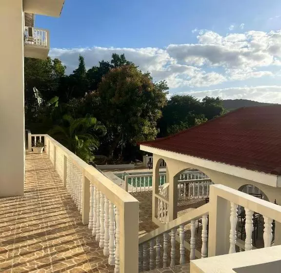 هتل Retreat Guest House