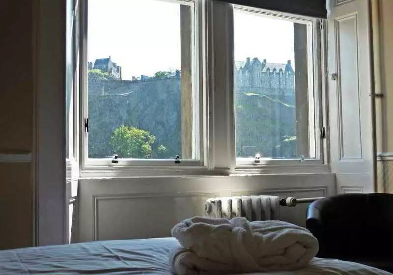 هتل Royal Over Seas League