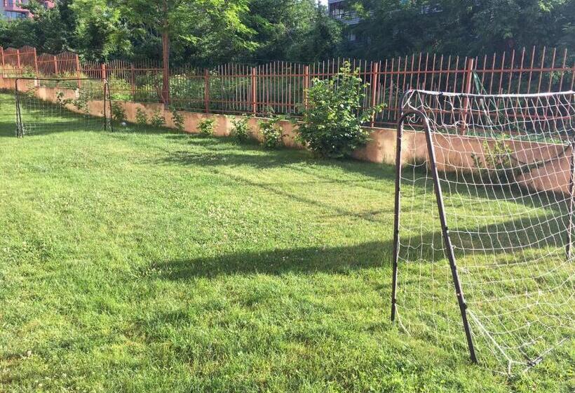 هتل Sea Park Homes Neshkov