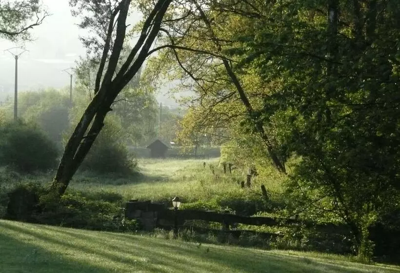 Мотель Val De L Our