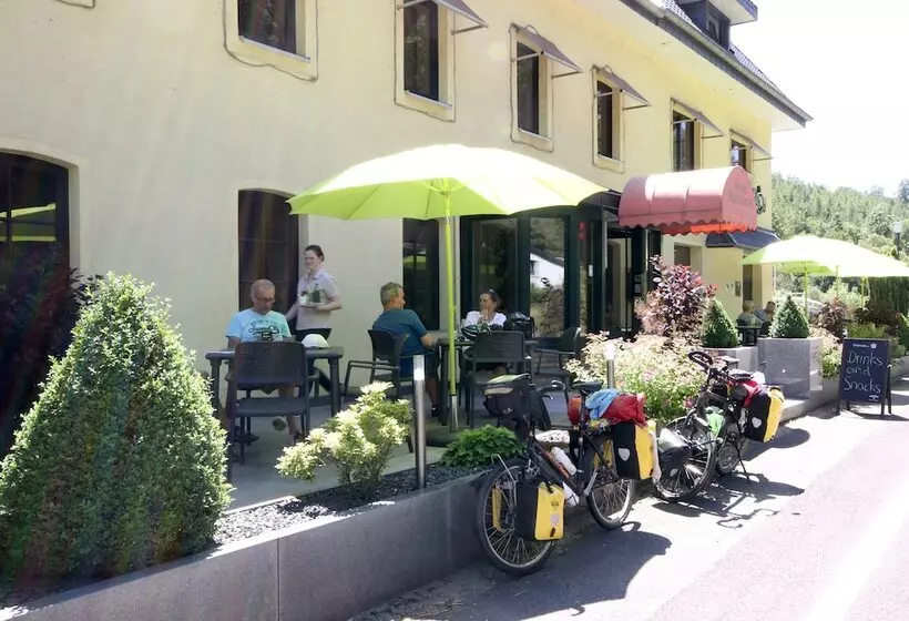 Мотель Val De L Our