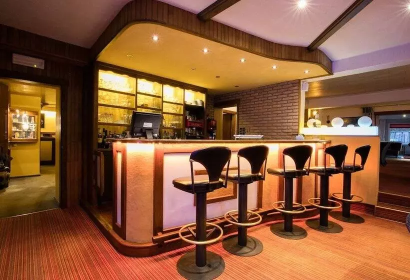 Мотель Val De L Our