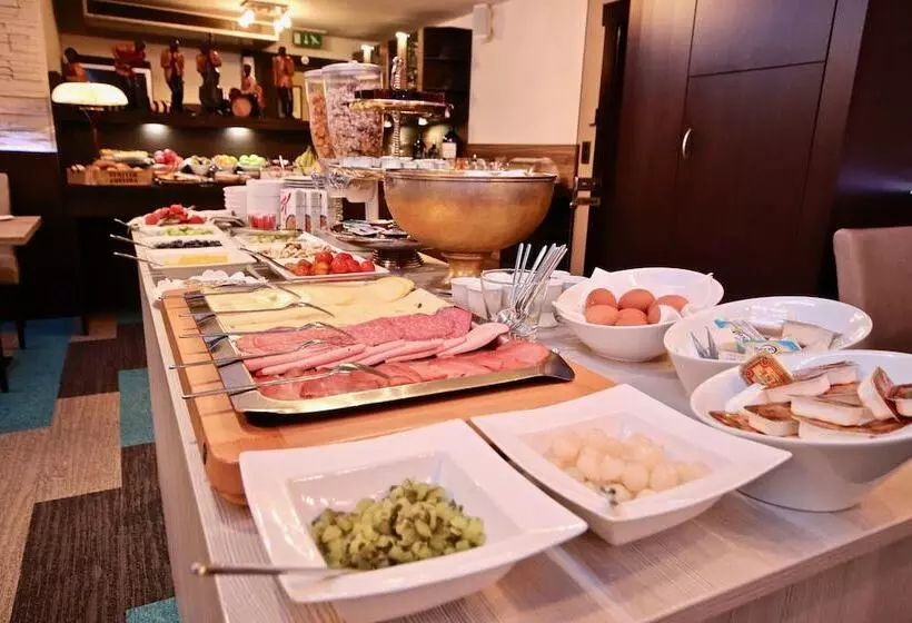 Мотель Val De L Our