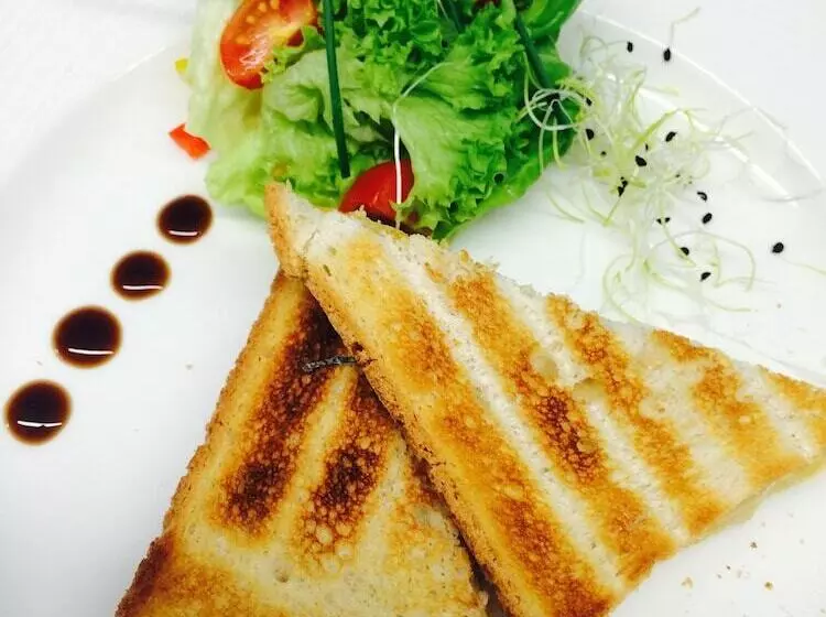 Мотель Val De L Our