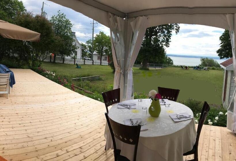 צימר La Maison De L île D Orléans    Déjeuner Gastronomique