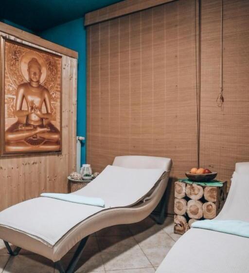 تختخواب و صبحانه Room Oaza Miru