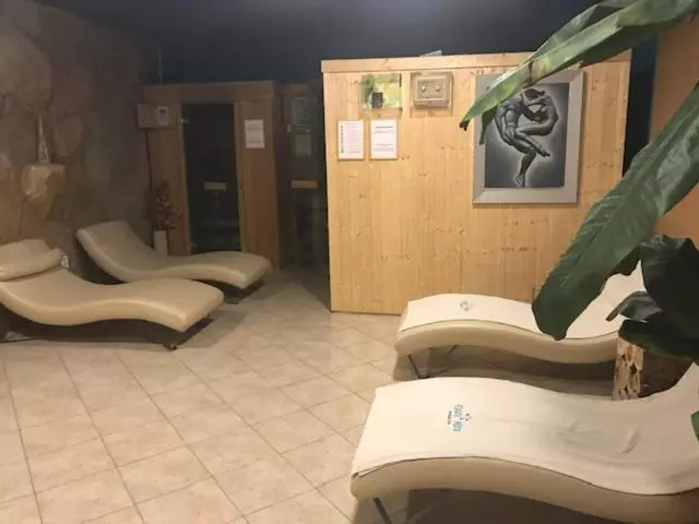 تختخواب و صبحانه Room Oaza Miru