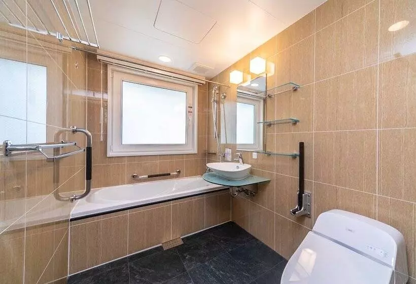 Apa Hotel Osaka Temmabashi Ekimae