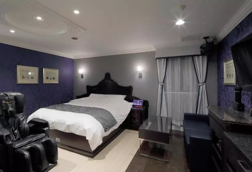 ホテル Birthday 楠店