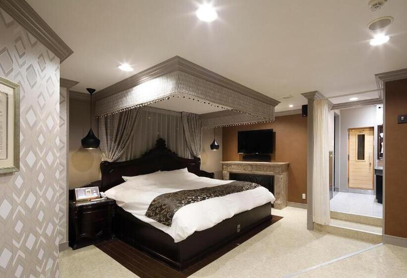 בית מלון כפרי Birthday 楠店