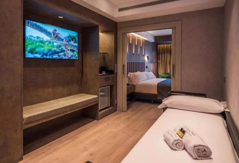 ホテル Catalonia Gran Vía Bilbao